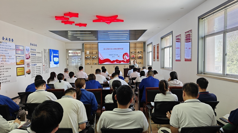 崔志剛到乳業(yè)公司講專題黨課